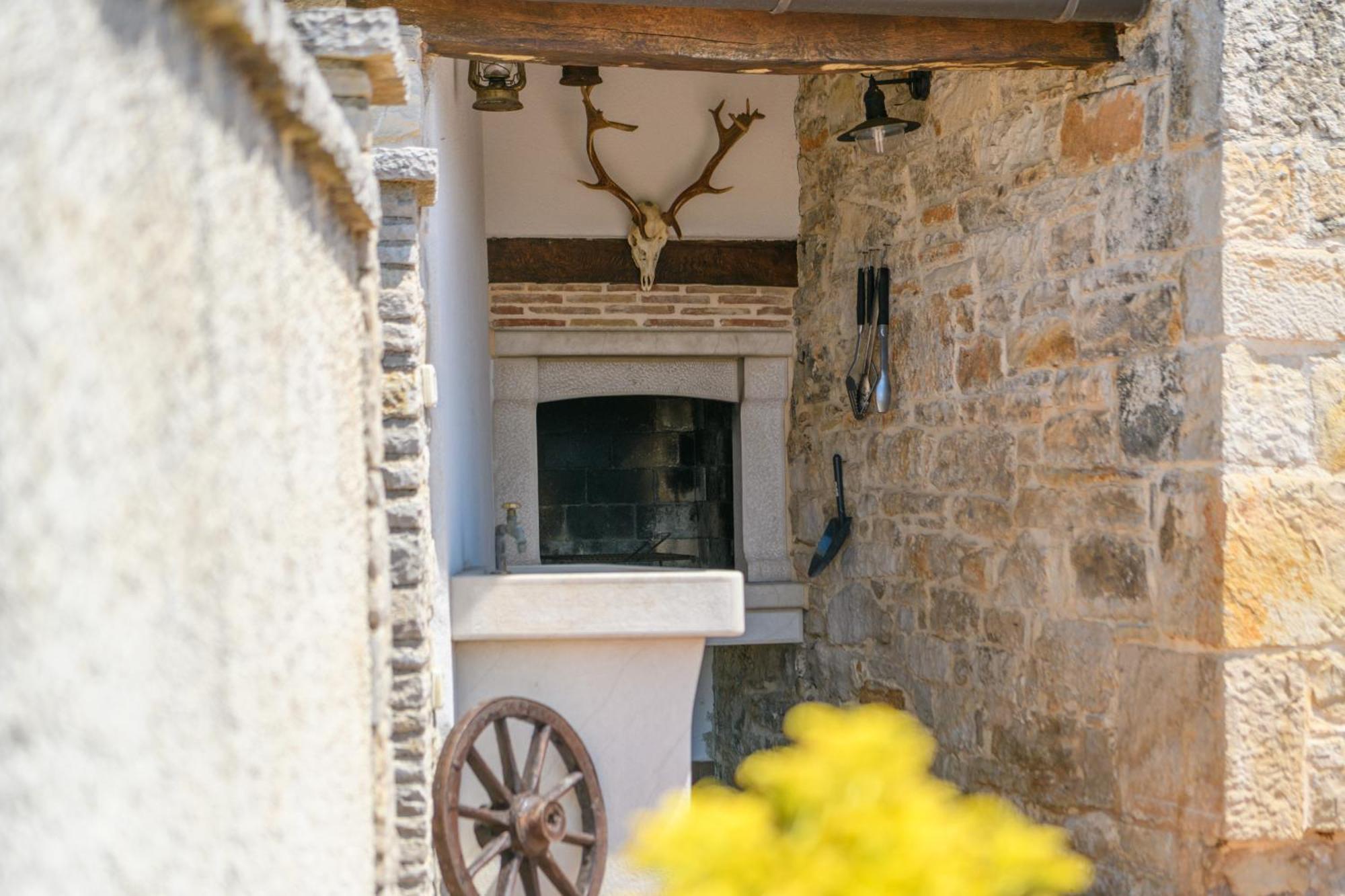 Villa Gina Valtura Exterior photo