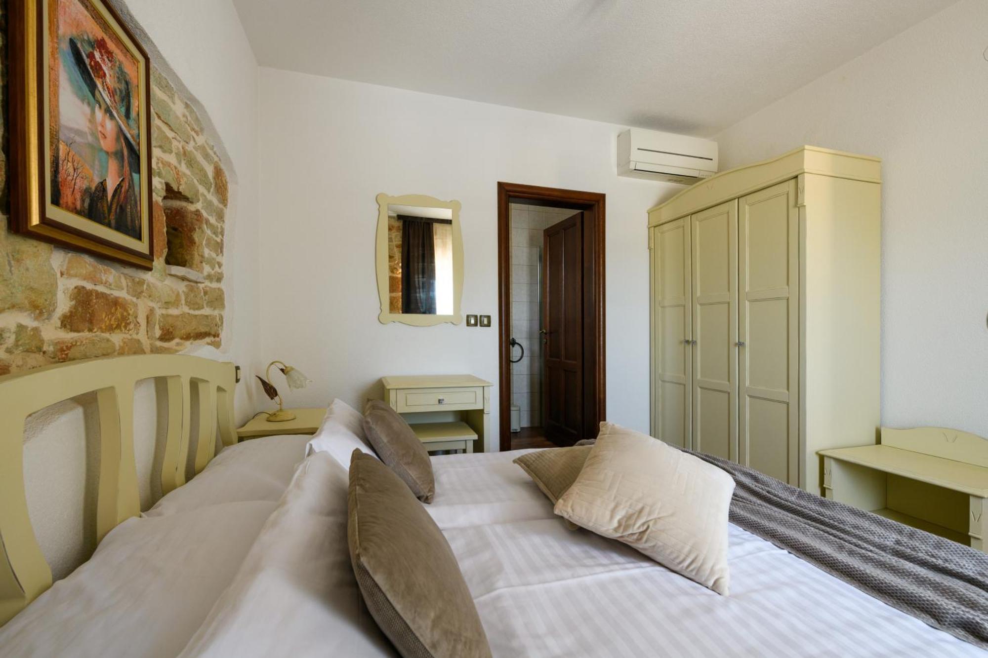 Villa Gina Valtura Exterior photo