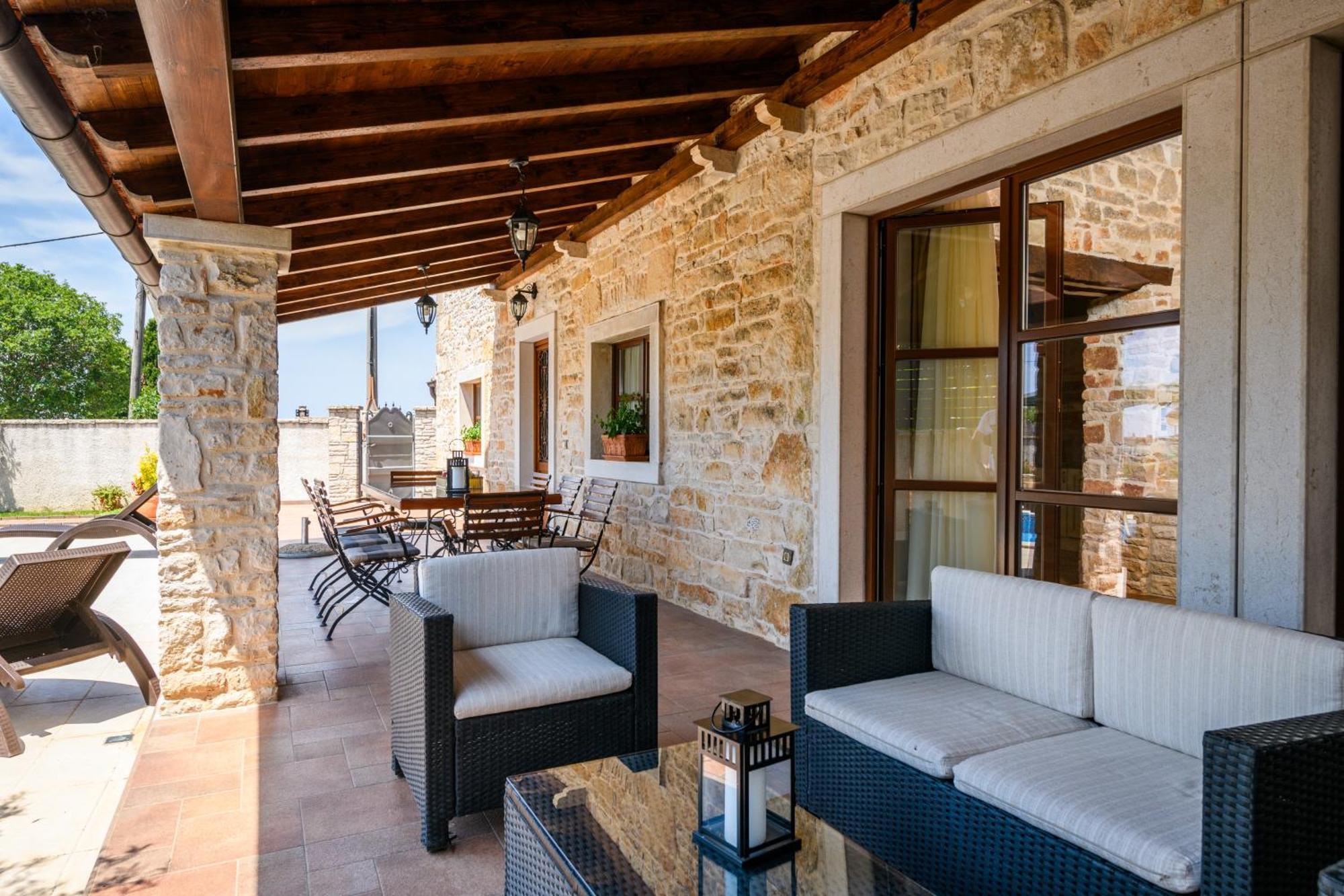 Villa Gina Valtura Exterior photo
