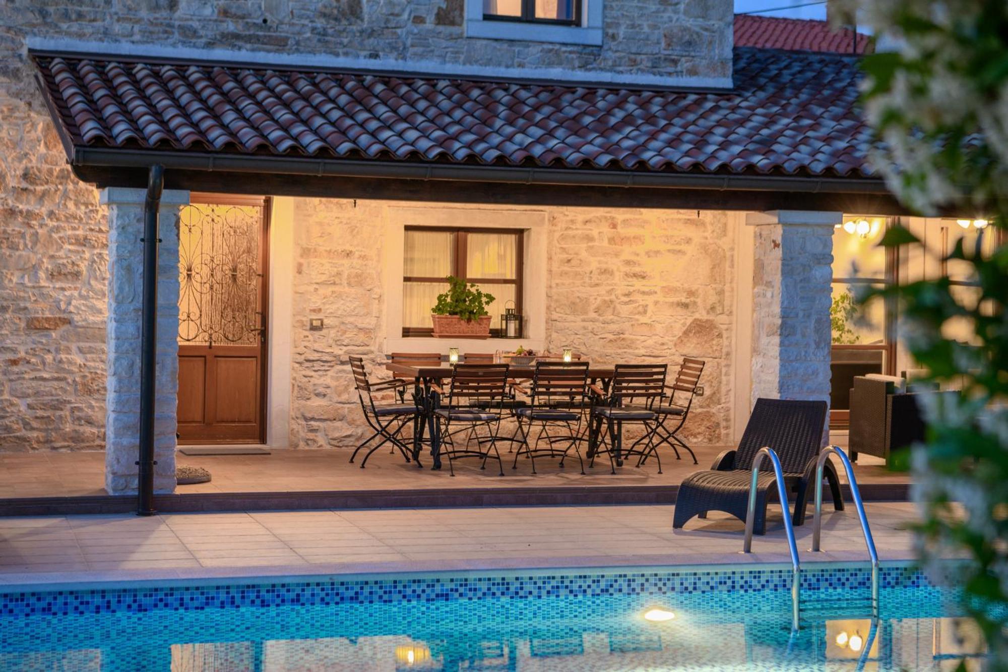Villa Gina Valtura Exterior photo