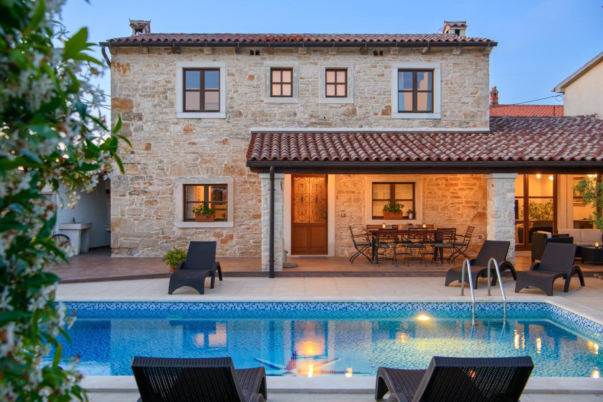 Villa Gina Valtura Exterior photo